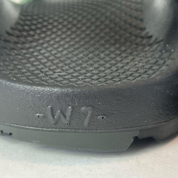 Chaco Green and Black Women's Sandals - Picture 6 of 10